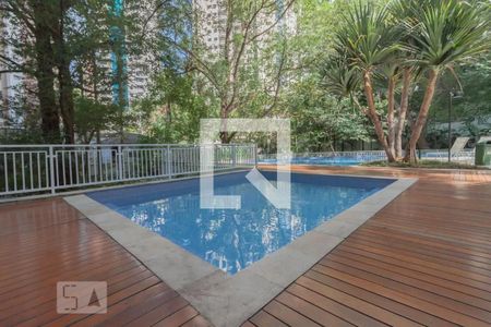 Apartamento à venda com 163m², 3 quartos e 3 vagas Apartamento à venda com 163m², 3 quartos e 3 vagasÁrea comum - Piscina