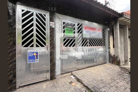 Casa para alugar com 40m², 1 quarto e sem vagaFachada e plaquinha