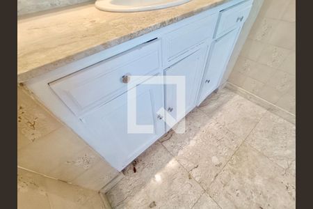 Apartamento à venda com 230m², 5 quartos e 3 vagasSuíte master banheiro