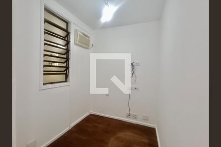 Apartamento à venda com 230m², 5 quartos e 3 vagasQuarto 2