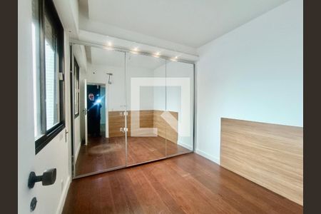 Apartamento à venda com 230m², 5 quartos e 3 vagasQuarto 1
