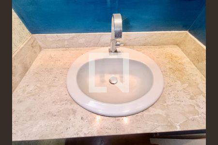 Apartamento à venda com 230m², 5 quartos e 3 vagasLavabo