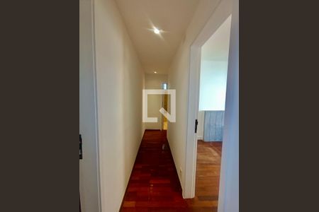 Apartamento à venda com 230m², 5 quartos e 3 vagasCorredor