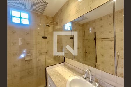 Apartamento à venda com 230m², 5 quartos e 3 vagasBanheiro social