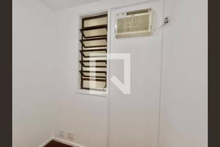 Apartamento à venda com 230m², 5 quartos e 3 vagasQuarto 2