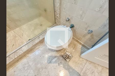 Apartamento à venda com 230m², 5 quartos e 3 vagasSuíte master banheiro