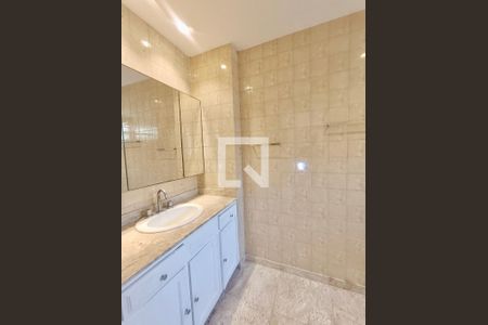 Apartamento à venda com 230m², 5 quartos e 3 vagasSuíte master banheiro