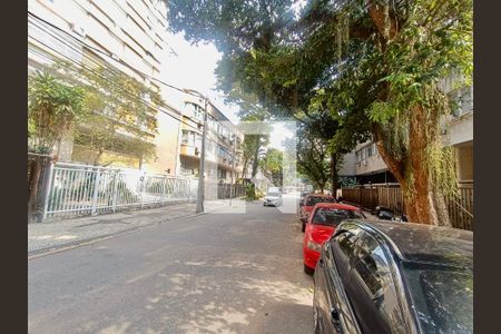 Apartamento à venda com 230m², 5 quartos e 3 vagasVista da Rua