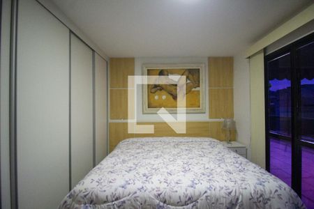 Apartamento à venda com 350m², 4 quartos e 2 vagasSuíte 2