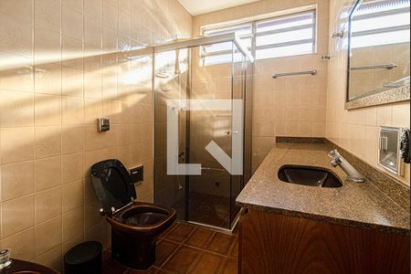 Casa à venda com 470m², 3 quartos e 4 vagasBanheiro Social