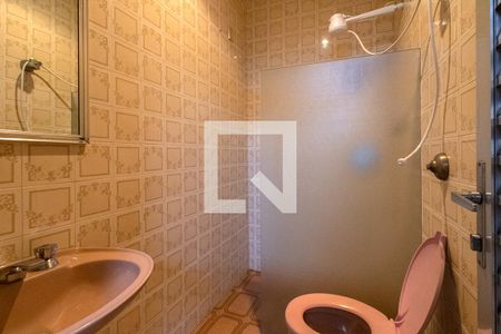 Casa à venda com 470m², 3 quartos e 4 vagasBanheiro de Serviço