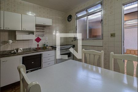 Casa à venda com 470m², 3 quartos e 4 vagasSalão de Festas - Cozinha