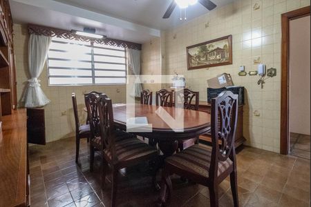 Casa à venda com 470m², 3 quartos e 4 vagasCopa