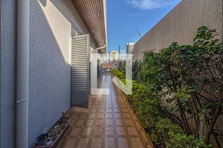 Casa à venda com 470m², 3 quartos e 4 vagasCorredor