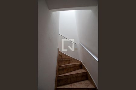 Casa para alugar com 105m², 2 quartos e 1 vagaEscada