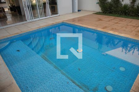 Casa de condomínio para alugar com 210m², 3 quartos e 4 vagas Casa de condomínio para alugar com 210m², 3 quartos e 4 vagasPiscina