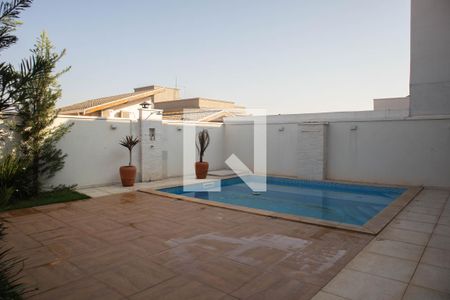 Casa de condomínio para alugar com 210m², 3 quartos e 4 vagas Casa de condomínio para alugar com 210m², 3 quartos e 4 vagasPiscina