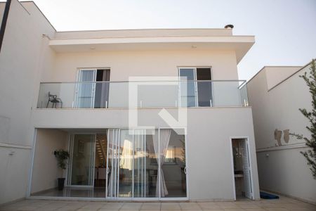 Casa de condomínio para alugar com 210m², 3 quartos e 4 vagas Casa de condomínio para alugar com 210m², 3 quartos e 4 vagasÁrea dos Fundos