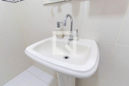 Casa à venda com 250m², 3 quartos e 2 vagasBanheiro 2