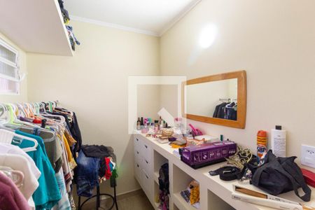 Casa à venda com 250m², 3 quartos e 2 vagasCloset da suíte