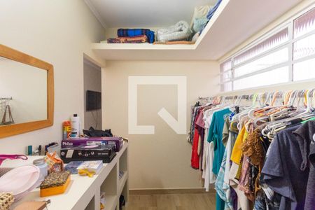 Casa à venda com 250m², 3 quartos e 2 vagasCloset da suíte