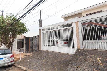 Casa à venda com 250m², 3 quartos e 2 vagasFachada