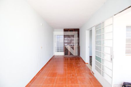 Casa para alugar com 120m², 4 quartos e 1 vaga Casa para alugar com 120m², 4 quartos e 1 vagaSala
