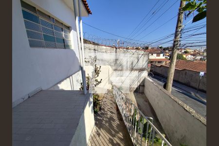 Casa para alugar com 120m², 4 quartos e 1 vaga Casa para alugar com 120m², 4 quartos e 1 vagaFachada