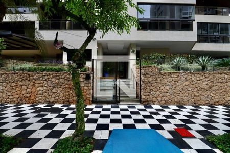 Apartamento para alugar com 158m², 4 quartos e 2 vagas Apartamento para alugar com 158m², 4 quartos e 2 vagasFachada