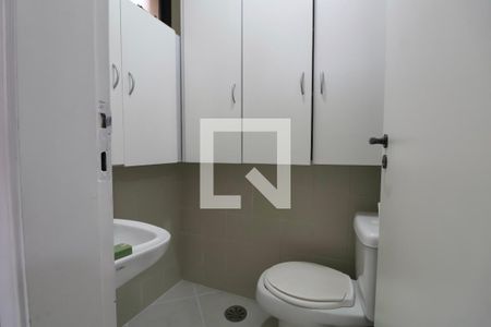 Apartamento para alugar com 158m², 4 quartos e 2 vagas Apartamento para alugar com 158m², 4 quartos e 2 vagasBanheiro de serviço