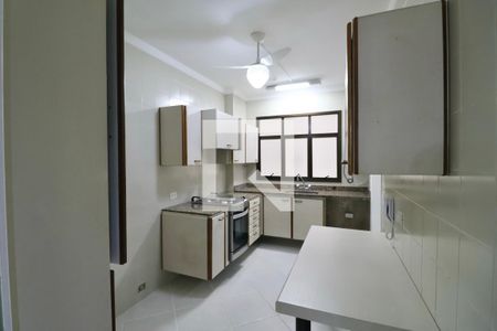 Apartamento para alugar com 158m², 4 quartos e 2 vagas Apartamento para alugar com 158m², 4 quartos e 2 vagasCozinha