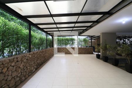 Apartamento para alugar com 158m², 4 quartos e 2 vagas Apartamento para alugar com 158m², 4 quartos e 2 vagasÁrea comum - Churrasqueira