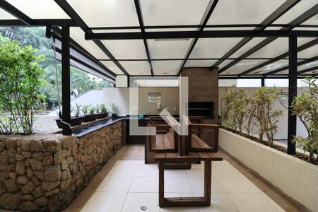 Apartamento para alugar com 158m², 4 quartos e 2 vagas Apartamento para alugar com 158m², 4 quartos e 2 vagasÁrea comum - Churrasqueira