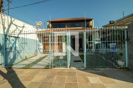 Casa à venda com 190m², 3 quartos e 2 vagasFachada