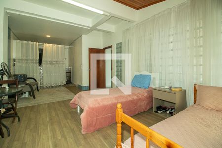 Casa à venda com 190m², 3 quartos e 2 vagasGaragem / Quarto adaptado