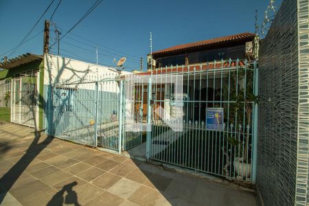 Casa à venda com 190m², 3 quartos e 2 vagasFachada