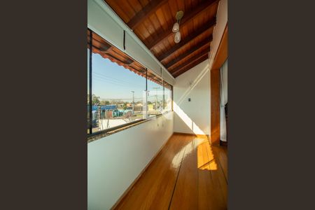 Casa à venda com 190m², 3 quartos e 2 vagasVaranda