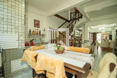 Casa à venda com 190m², 3 quartos e 2 vagasSala