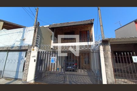 Casa para alugar com 220m², 2 quartos e sem vagaFachada