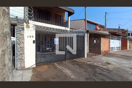 Casa para alugar com 220m², 2 quartos e sem vagaFachada