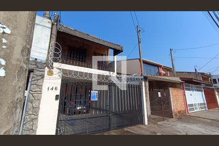 Casa para alugar com 220m², 2 quartos e sem vagaFachada