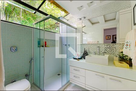 Casa à venda com 600m², 4 quartos e 2 vagasBanheiro da Suite 2