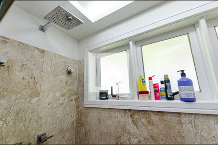 Casa à venda com 600m², 4 quartos e 2 vagasBanheiro da Suíte 1