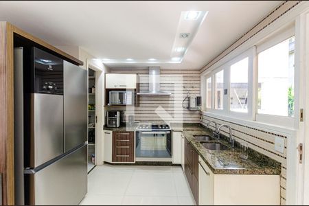 Casa à venda com 600m², 4 quartos e 2 vagasCozinha