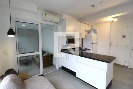 Sala/Cozinha de kitnet/studio para alugar com 1 quarto, 39m² em Vila Olímpia, São Paulo