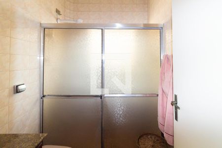 Casa à venda com 106m², 3 quartos e 3 vagasBanheiro 1