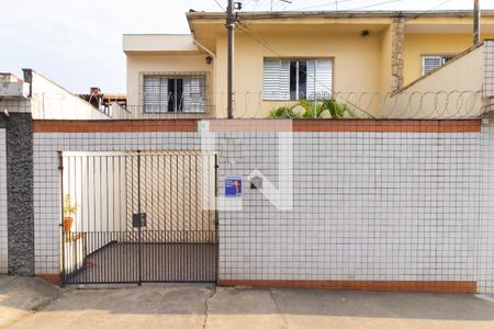 Casa à venda com 106m², 3 quartos e 3 vagasFachada