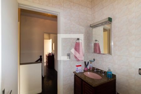 Casa à venda com 106m², 3 quartos e 3 vagasBanheiro 1