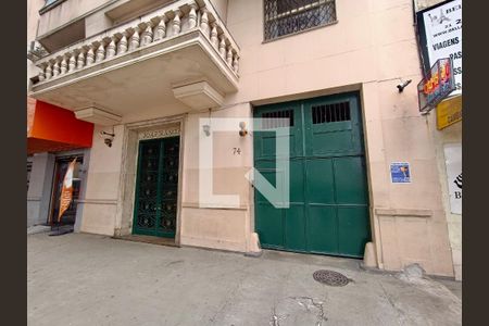 Apartamento à venda com 170m², 3 quartos e 1 vagaFachada com cartaz QA