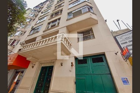 Apartamento à venda com 170m², 3 quartos e 1 vagaFachada com cartaz QA